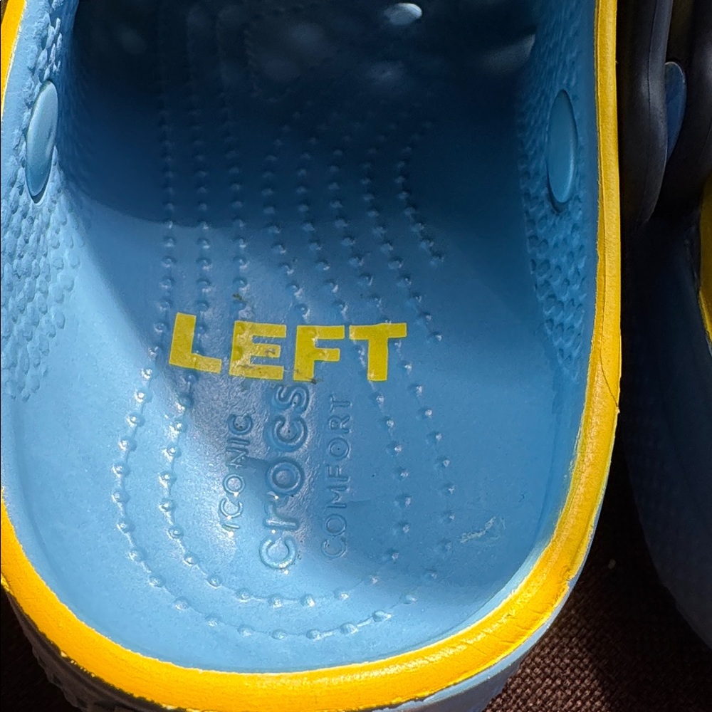 Crocs Minions - Picture 3 of 7
